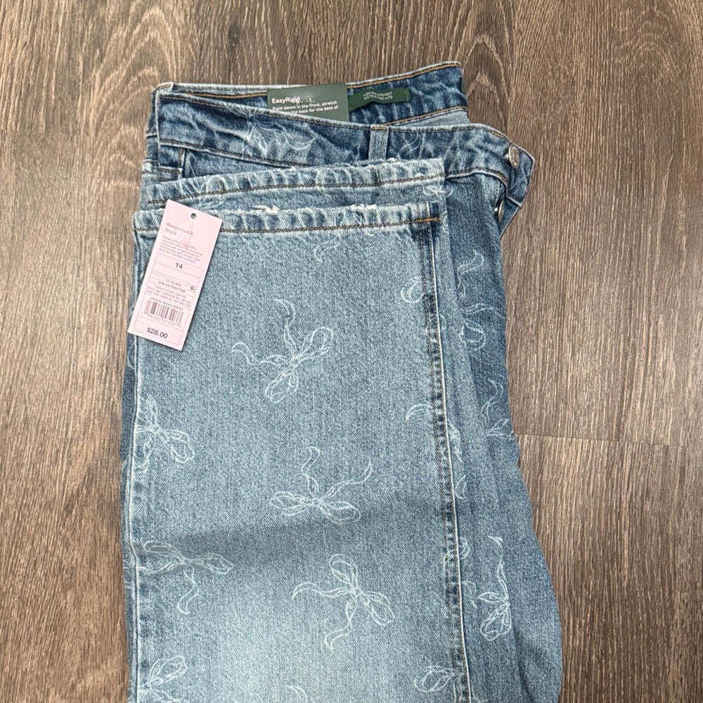 Women’s Light Blue Embroidered Denim Jeans
